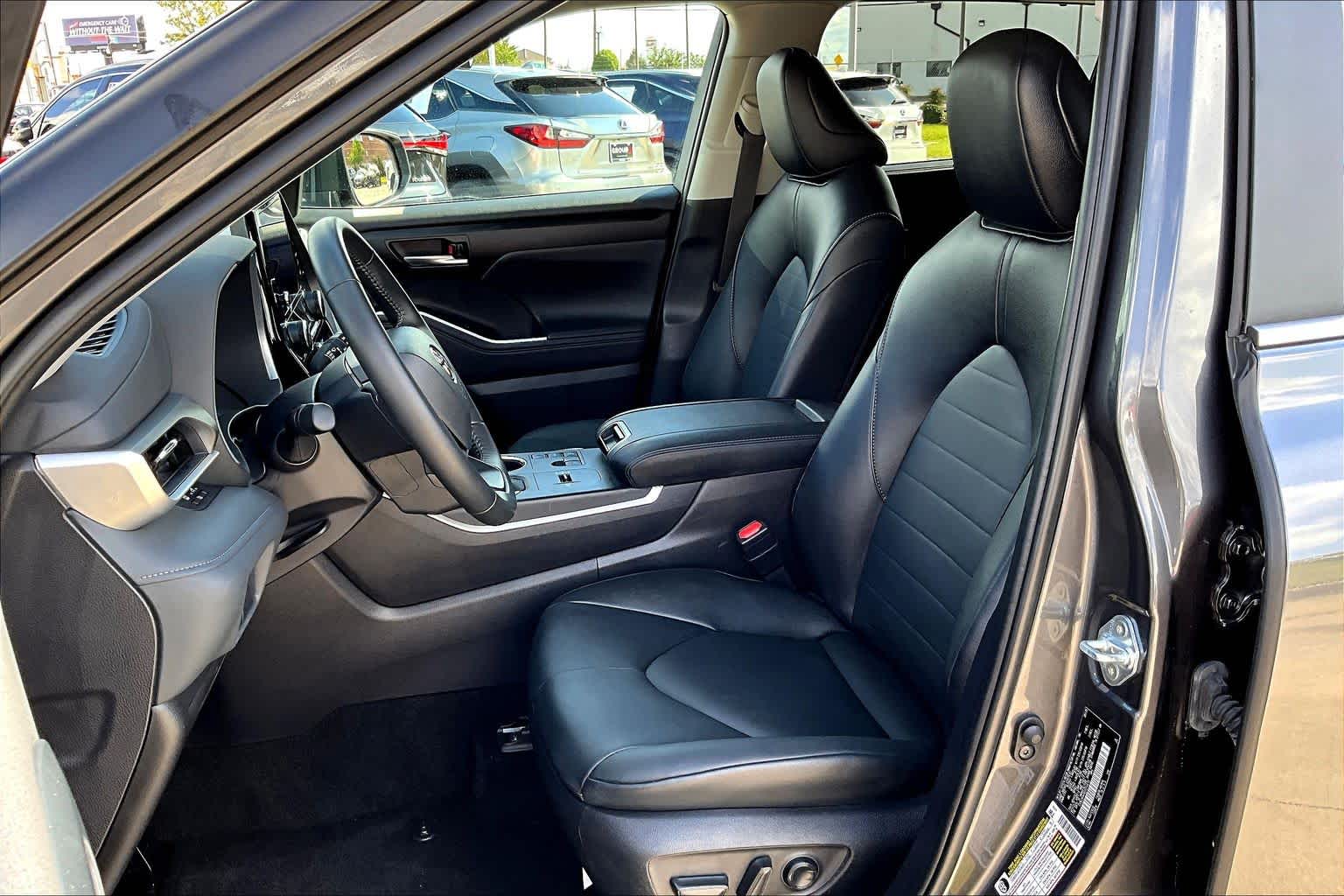 2025 Toyota Highlander XLE Magnetic Gray Metallic at AutoNation Toyota Gulf Fwy