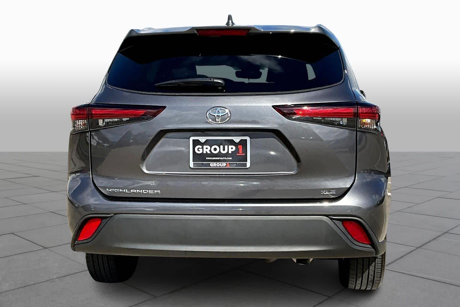 2025 Toyota Highlander XLE Magnetic Gray Metallic at AutoNation Toyota Gulf Fwy