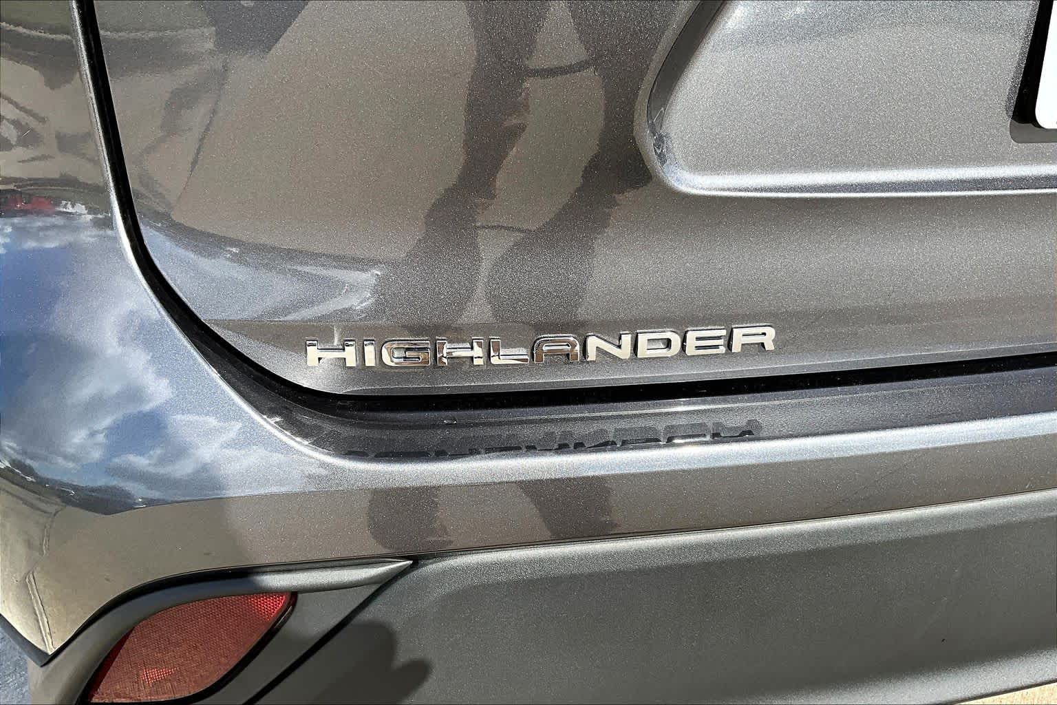 2025 Toyota Highlander XLE Magnetic Gray Metallic at AutoNation Toyota Gulf Fwy