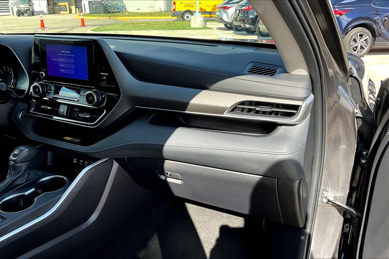 2025 Toyota Highlander XLE Magnetic Gray Metallic at AutoNation Toyota Gulf Fwy