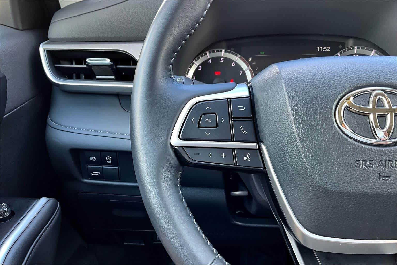 2025 Toyota Highlander XLE Magnetic Gray Metallic at AutoNation Toyota Gulf Fwy