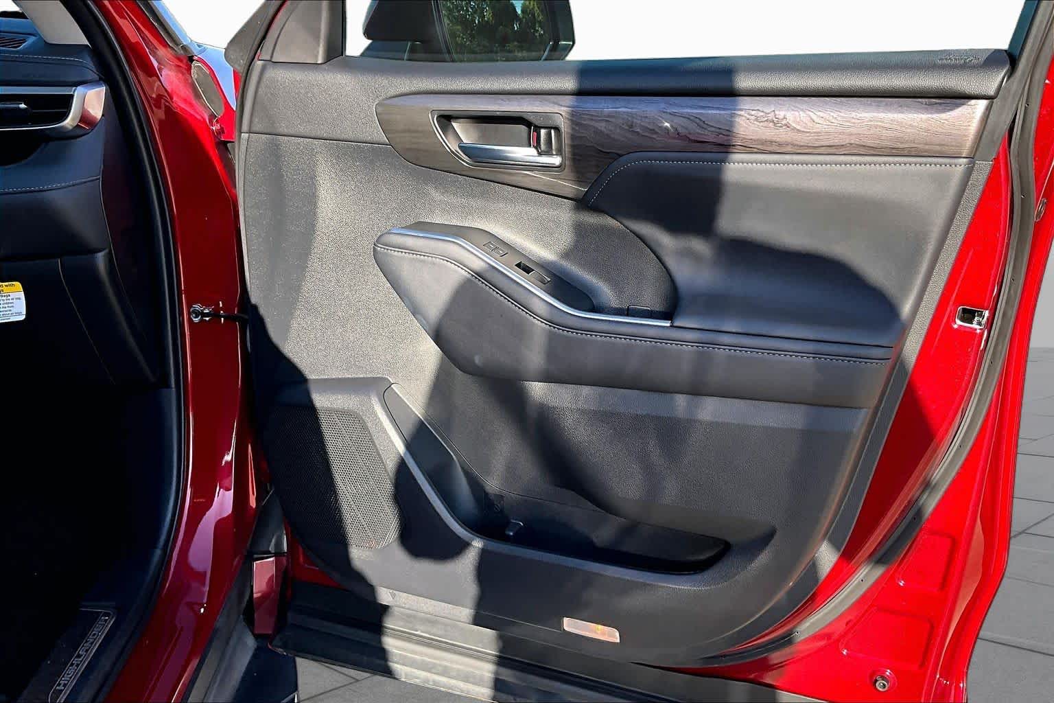 2024 Toyota Highlander Platinum Ruby Flare Pearl at Lexus of Clear Lake