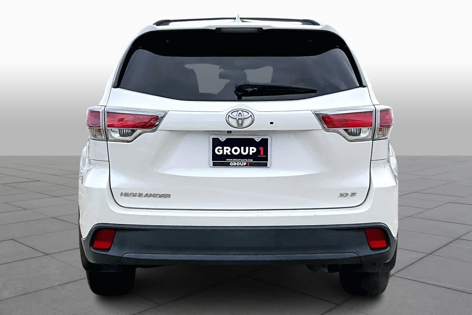 2015 Toyota Highlander XLE Blizzard Pearl at AutoNation USA Katy