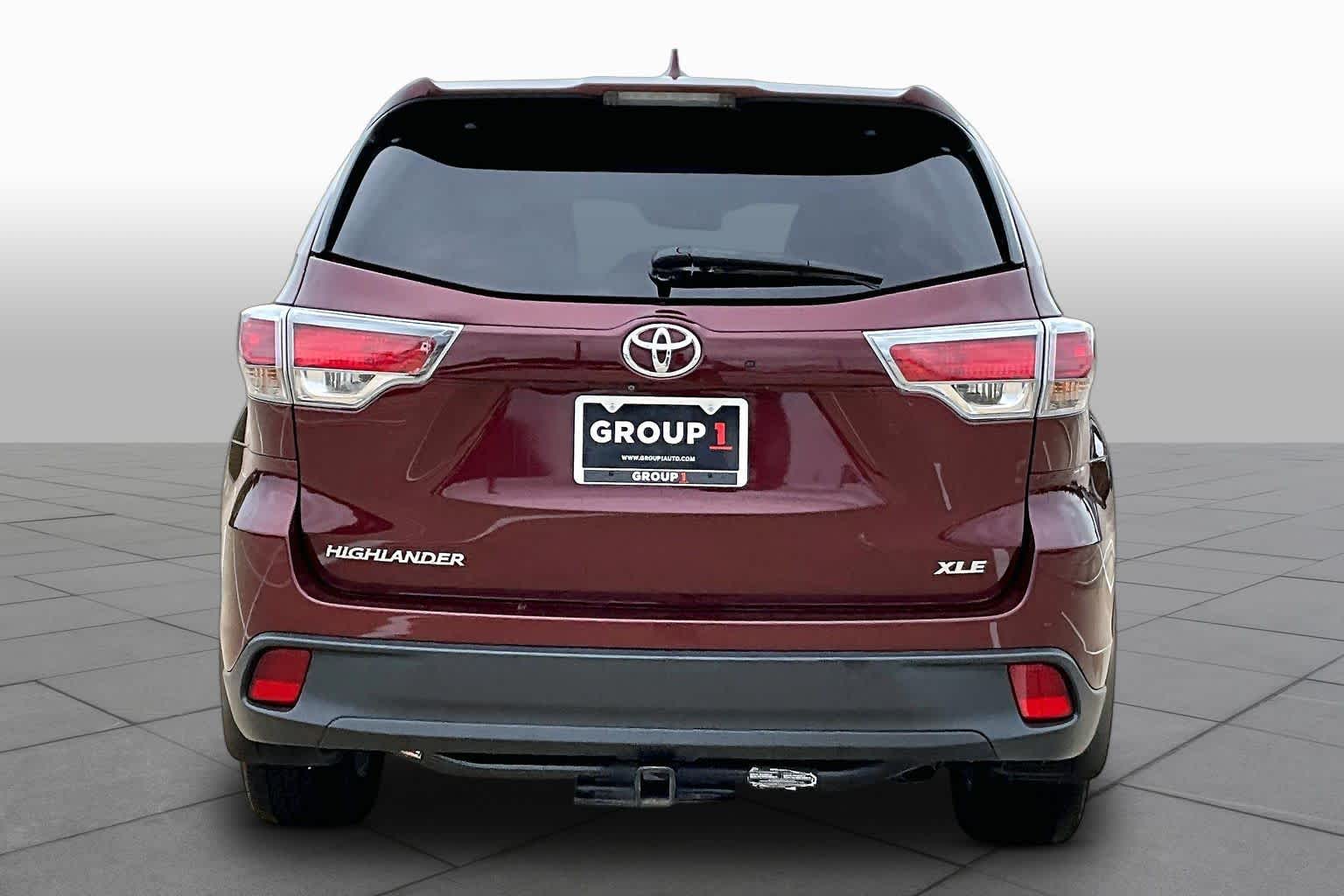 2015 Toyota Highlander XLE Ooh La La Rouge Mica at Group 1 Toyota Southwest