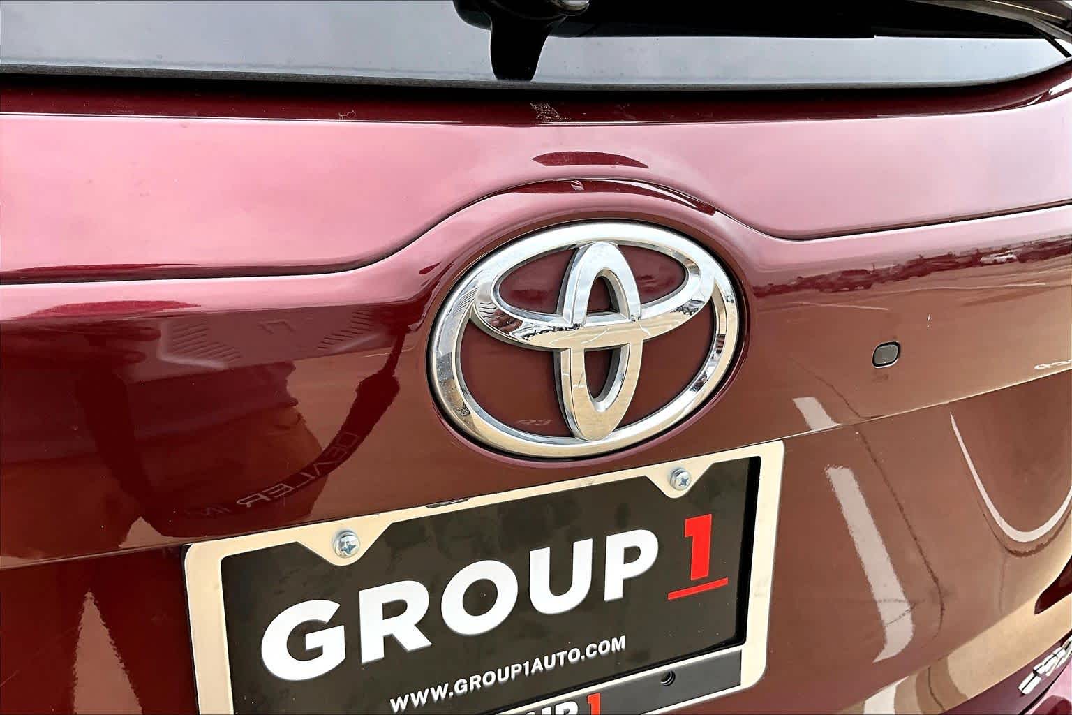 2015 Toyota Highlander XLE Ooh La La Rouge Mica at Group 1 Toyota Southwest