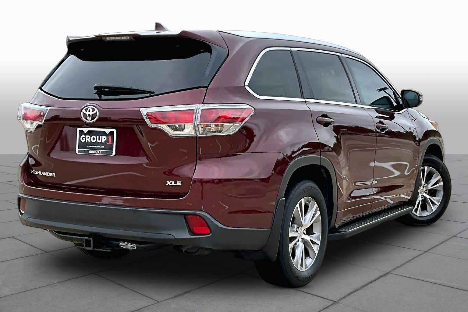 2015 Toyota Highlander XLE Ooh La La Rouge Mica at Group 1 Toyota Southwest