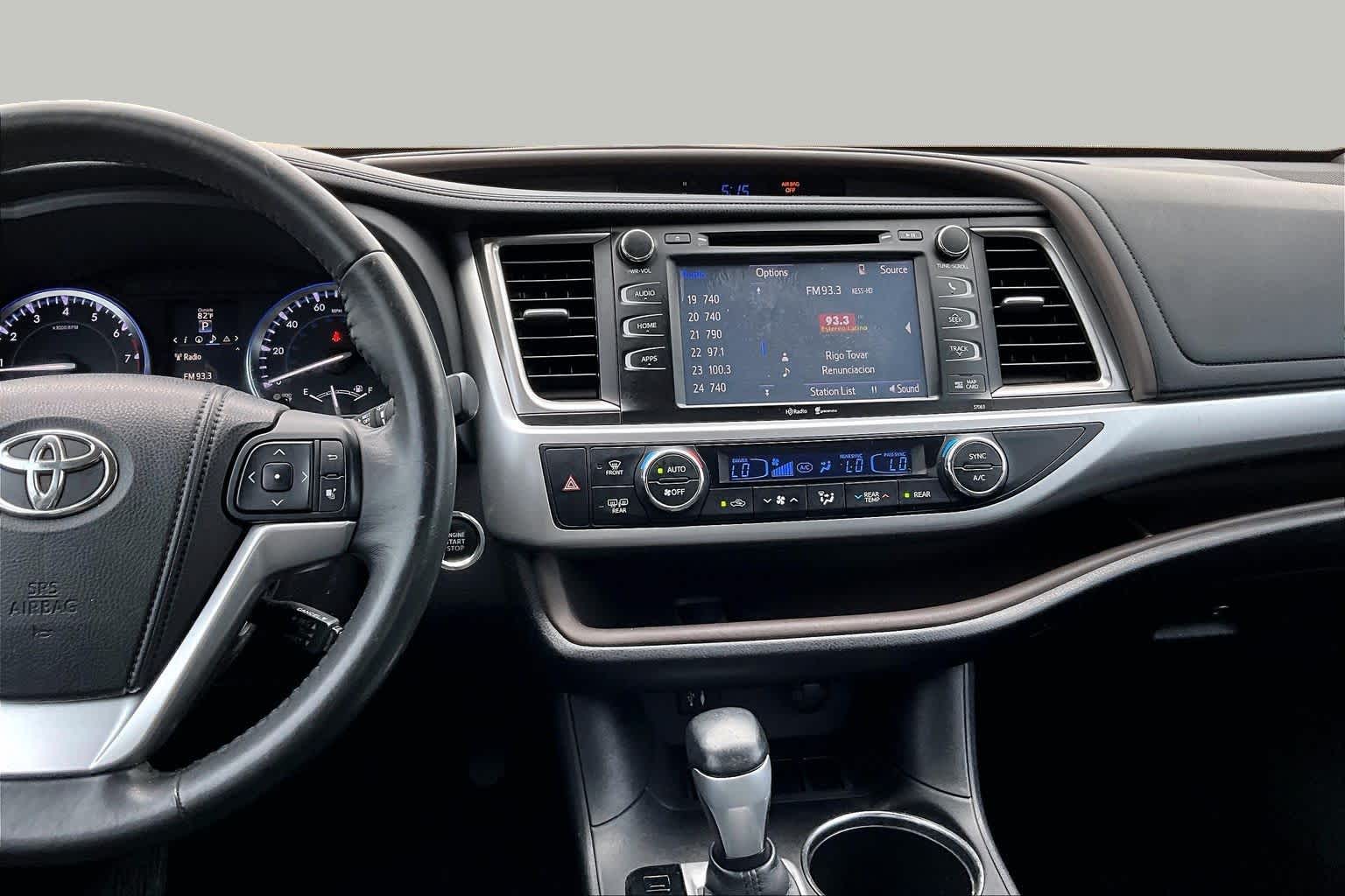 2015 Toyota Highlander XLE Ooh La La Rouge Mica at Group 1 Toyota Southwest