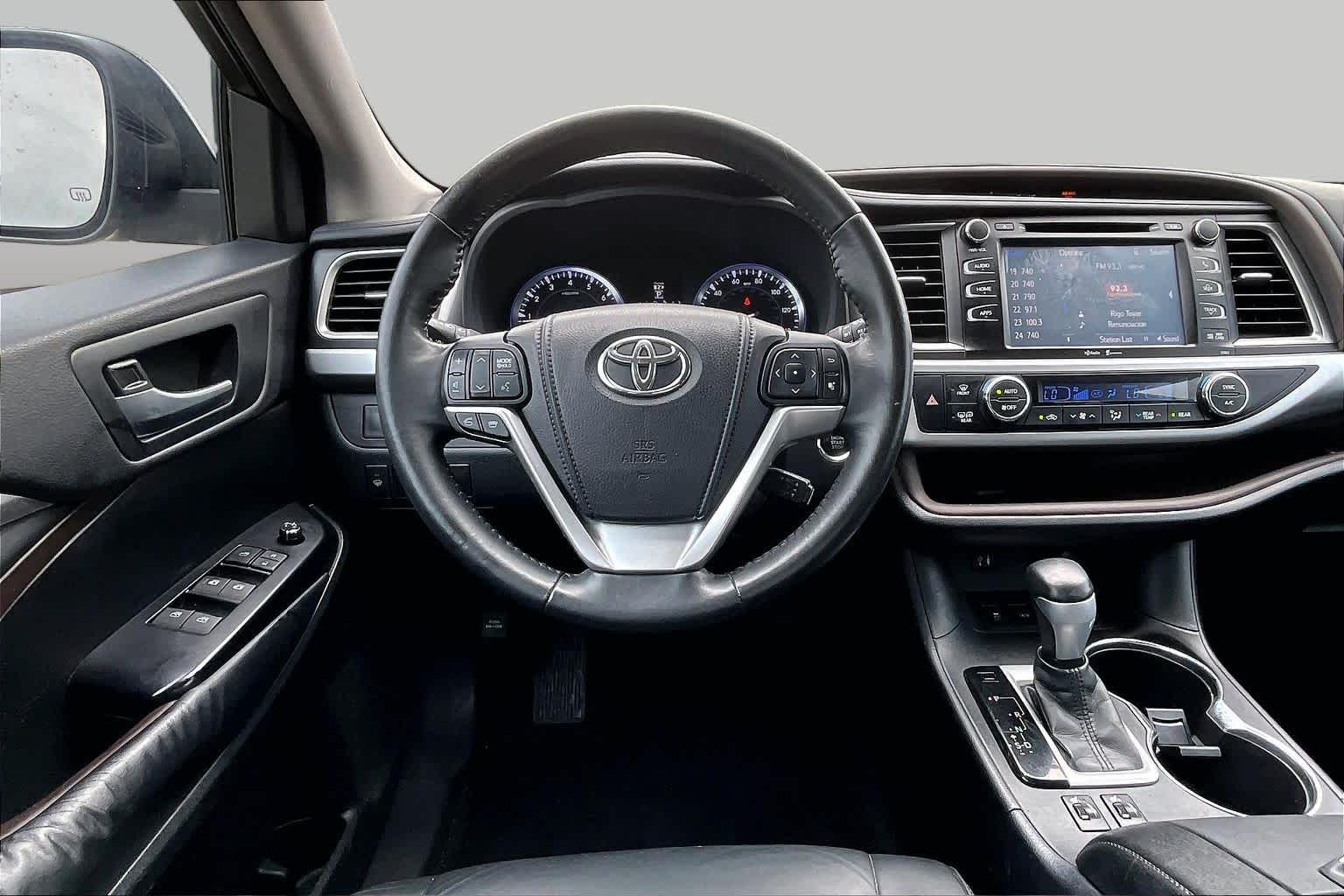 2015 Toyota Highlander XLE Ooh La La Rouge Mica at Group 1 Toyota Southwest