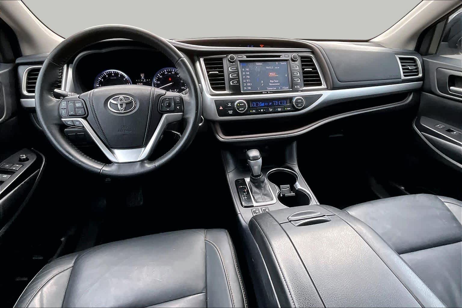 2015 Toyota Highlander XLE Ooh La La Rouge Mica at Group 1 Toyota Southwest