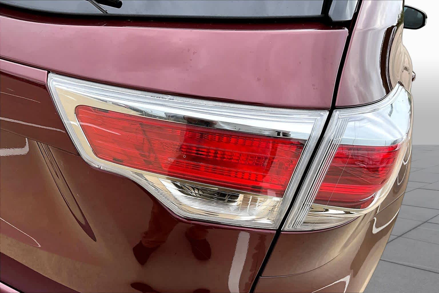 2015 Toyota Highlander XLE Ooh La La Rouge Mica at Group 1 Toyota Southwest