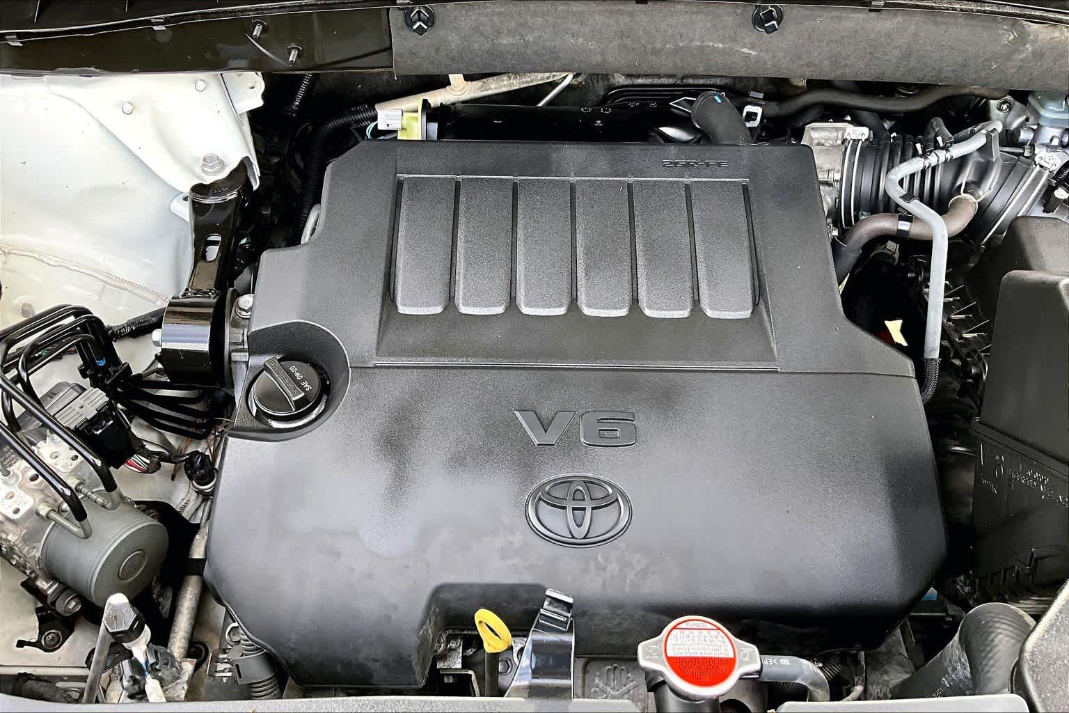 2015 Toyota Highlander XLE Blizzard Pearl at Lexus of Clear Lake