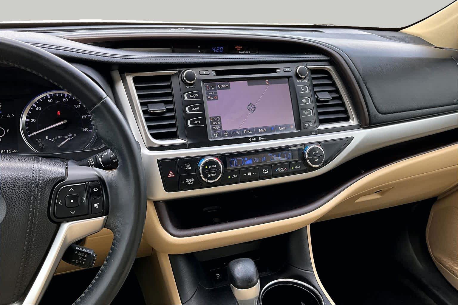 2015 Toyota Highlander XLE Blizzard Pearl at Lexus of Clear Lake