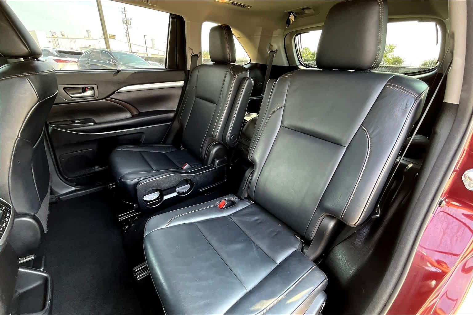 2018 Toyota Highlander XLE Ooh La La Rouge Mica at Sterling McCall Lexus of Clear Lake