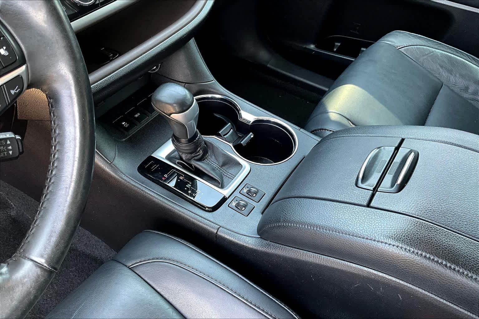 2018 Toyota Highlander XLE Ooh La La Rouge Mica at Sterling McCall Lexus of Clear Lake