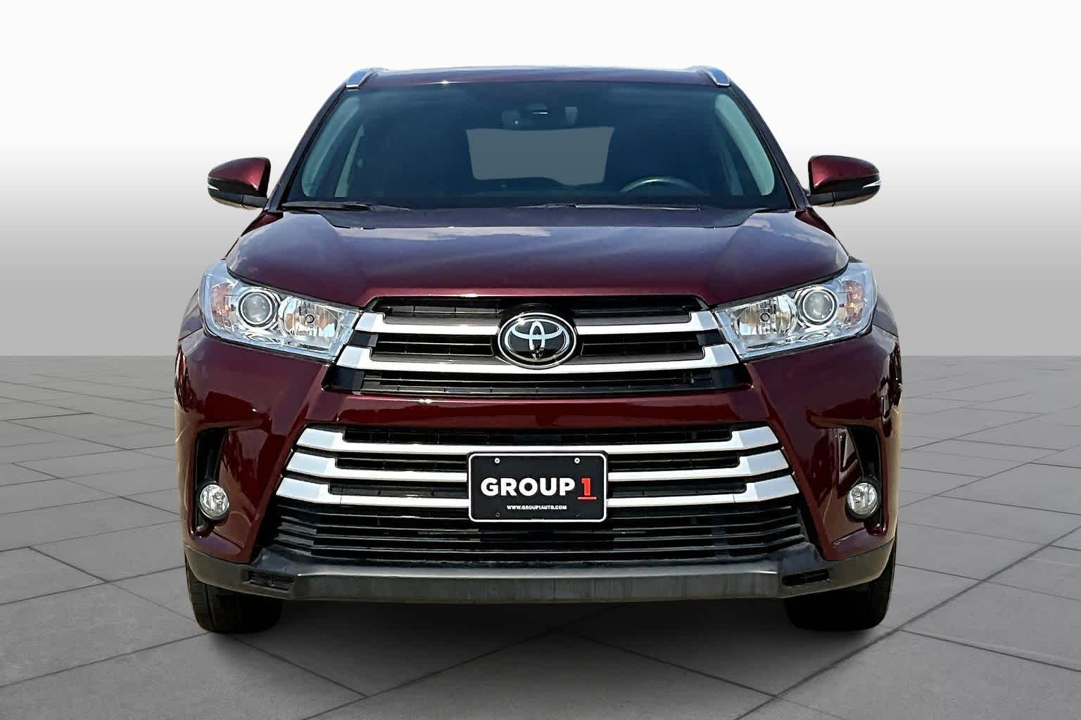 2018 Toyota Highlander XLE Ooh La La Rouge Mica at Sterling McCall Lexus of Clear Lake