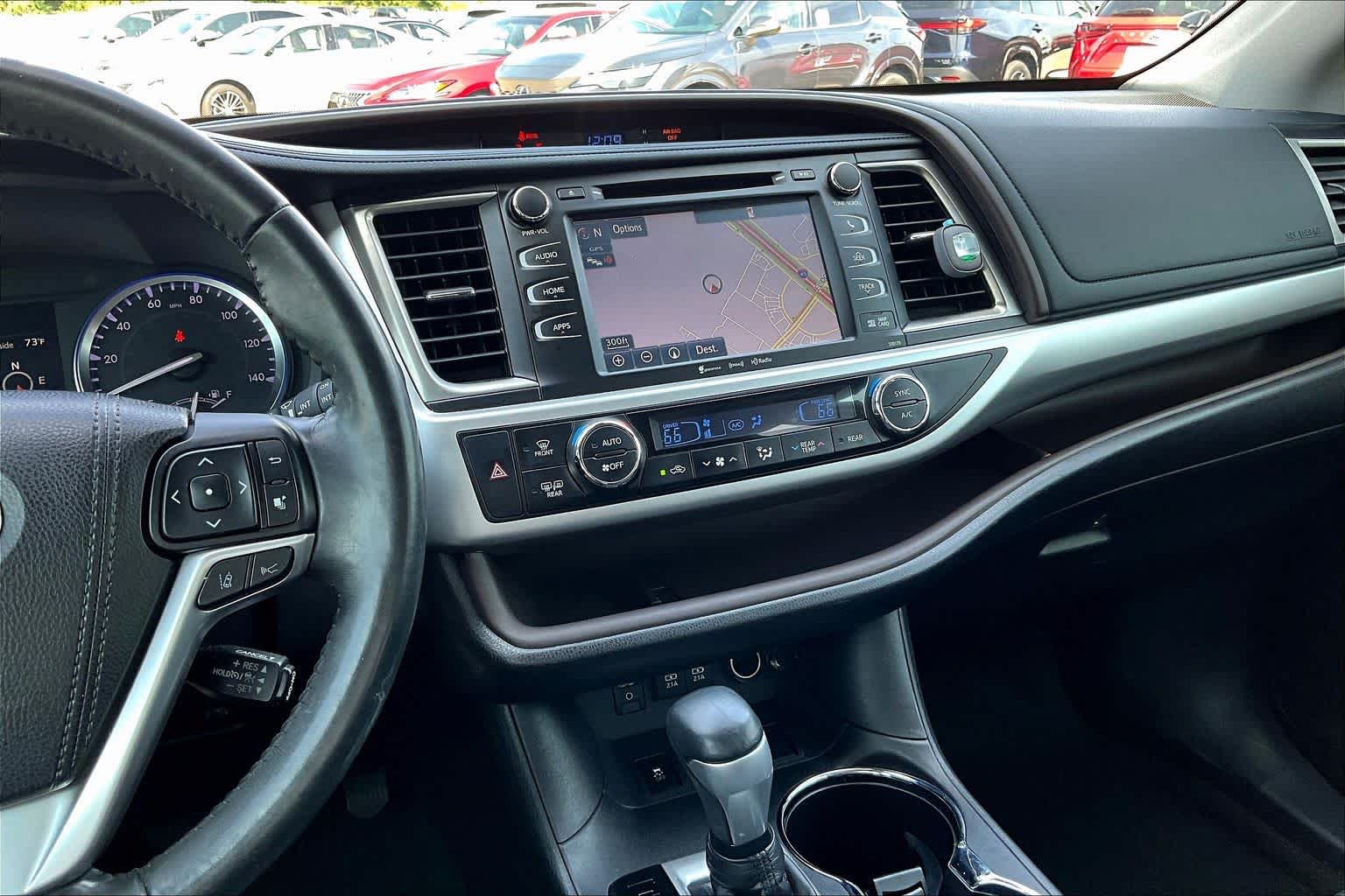 2018 Toyota Highlander XLE Ooh La La Rouge Mica at Sterling McCall Lexus of Clear Lake