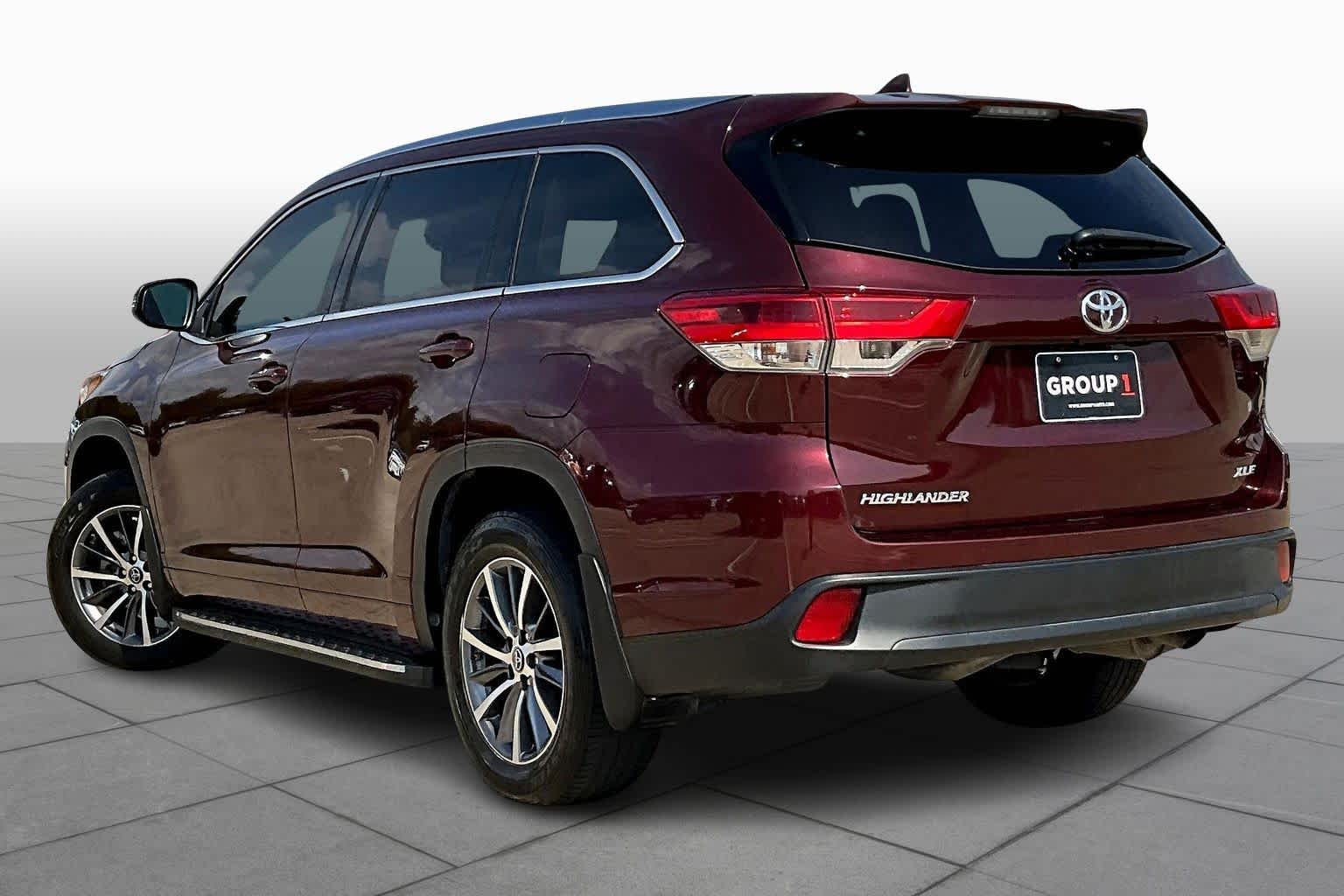 2018 Toyota Highlander XLE Ooh La La Rouge Mica at Sterling McCall Lexus of Clear Lake