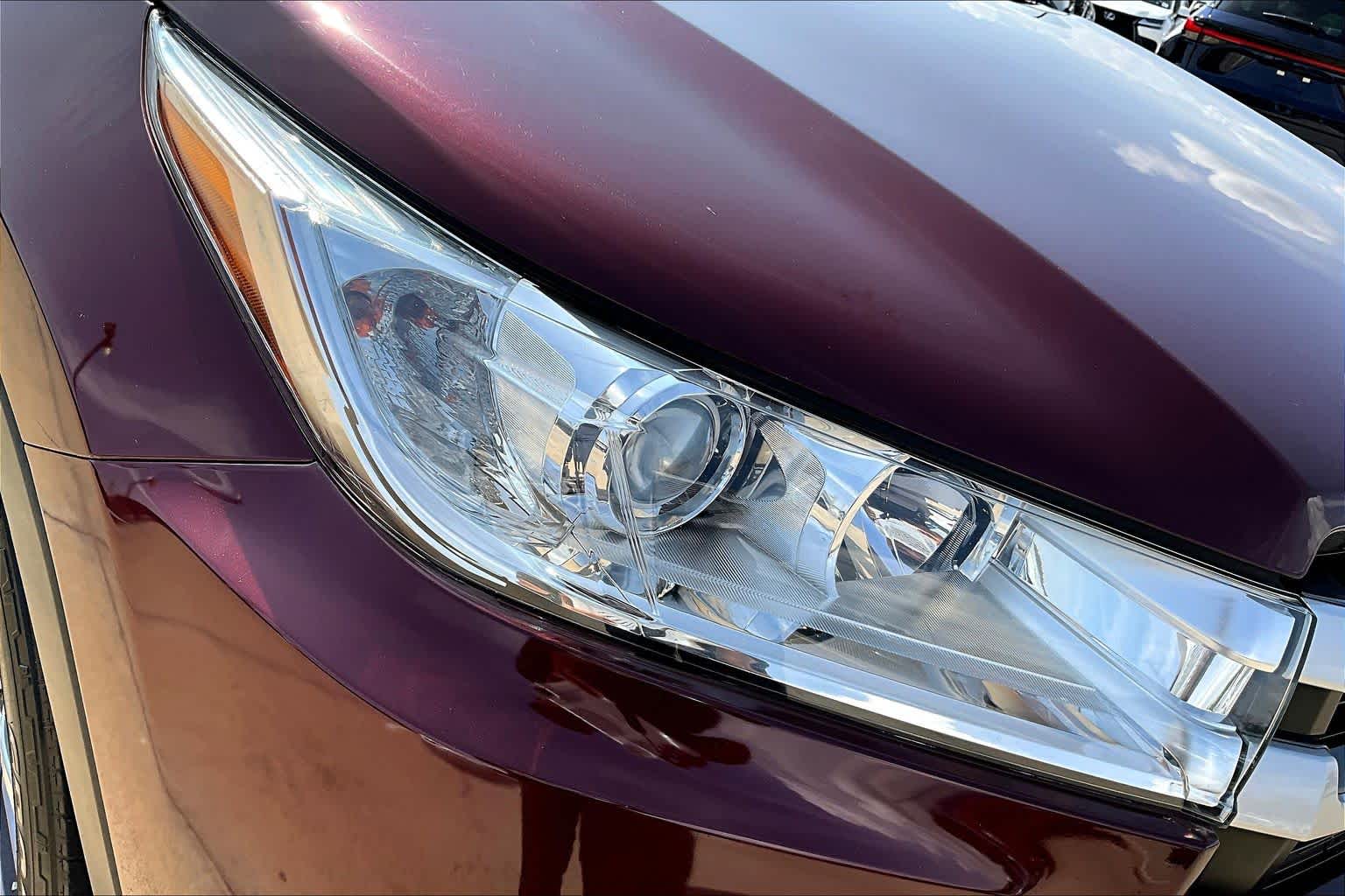 2018 Toyota Highlander XLE Ooh La La Rouge Mica at Sterling McCall Lexus of Clear Lake