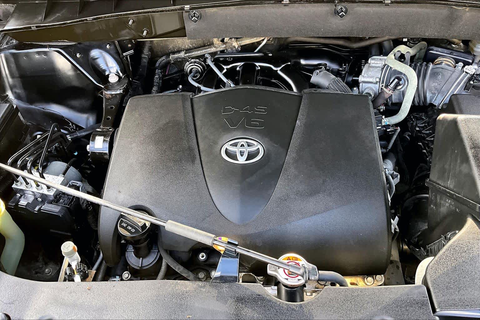2018 Toyota Highlander XLE Midnight Black Metallic at AutoNation USA Katy