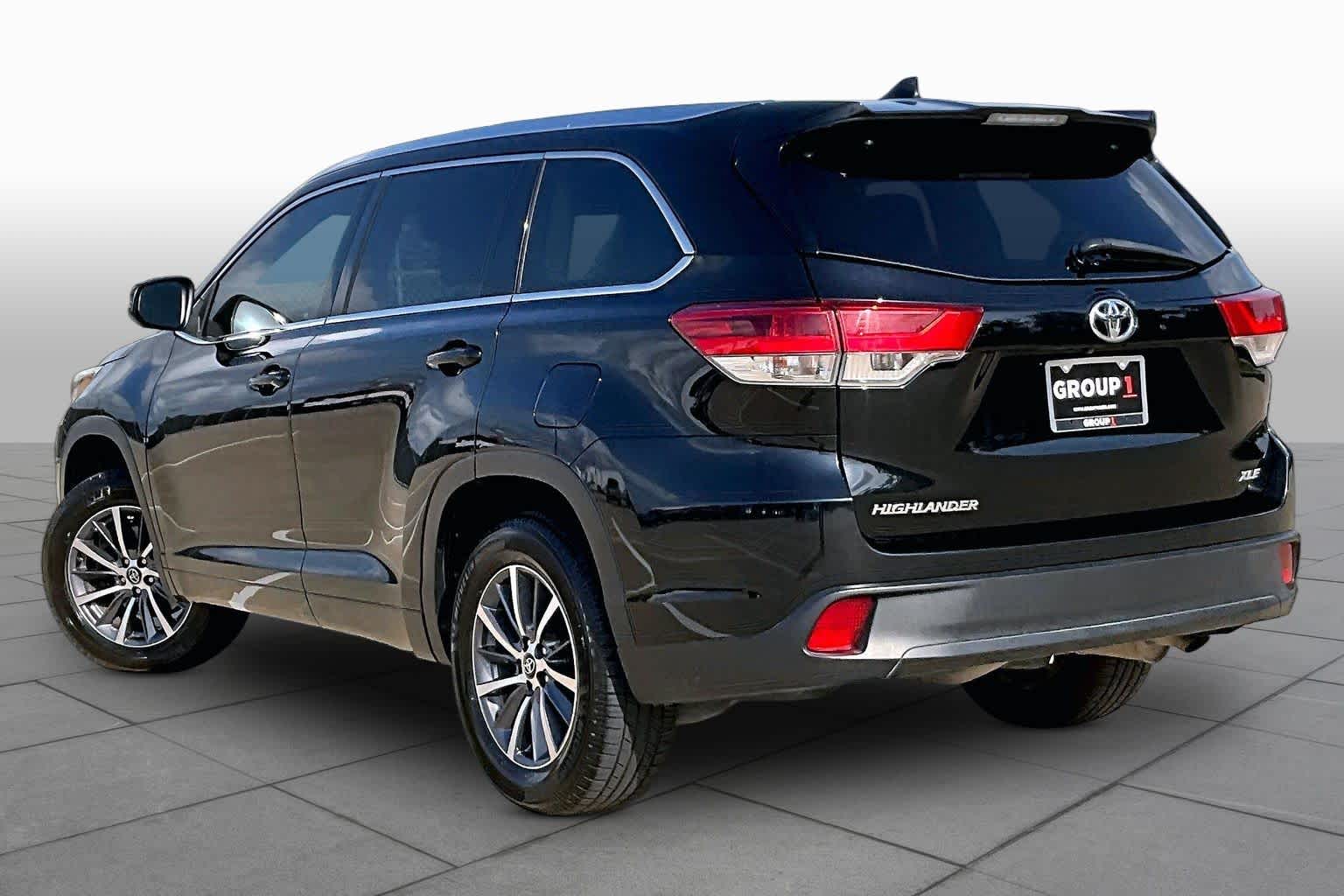 2018 Toyota Highlander XLE Midnight Black Metallic at AutoNation USA Katy