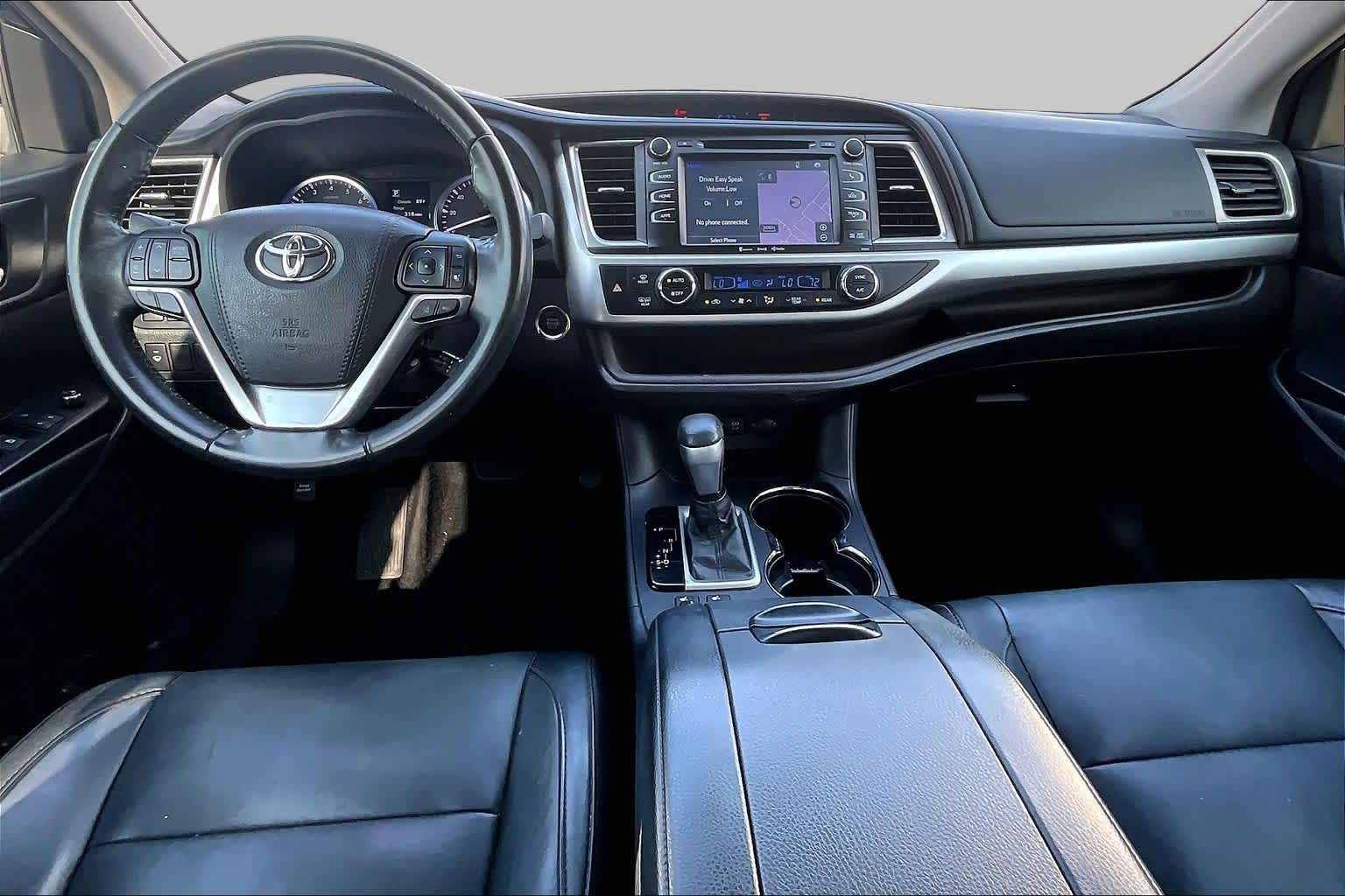 2018 Toyota Highlander XLE Midnight Black Metallic at AutoNation USA Katy