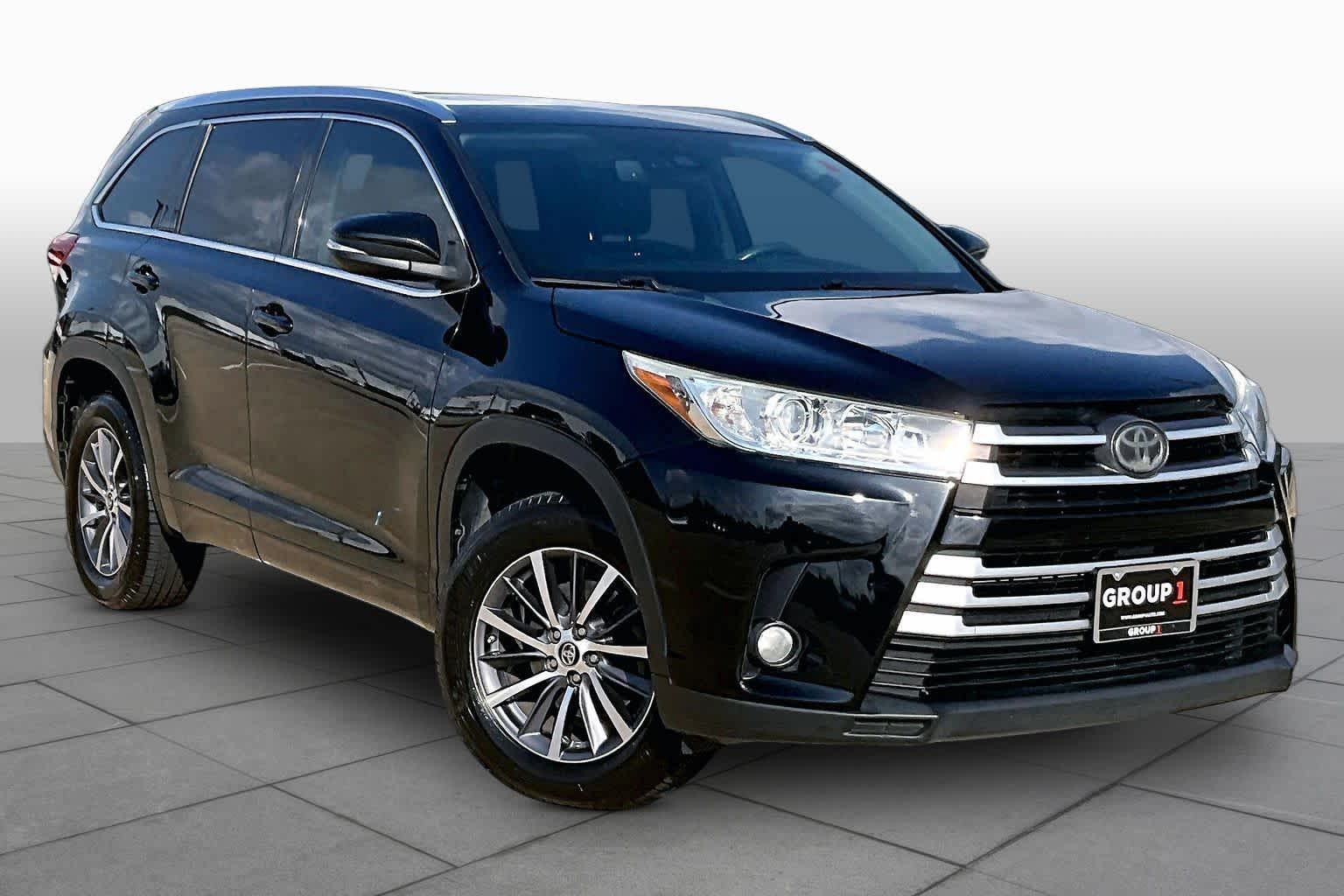 2018 Toyota Highlander XLE Midnight Black Metallic at AutoNation USA Katy