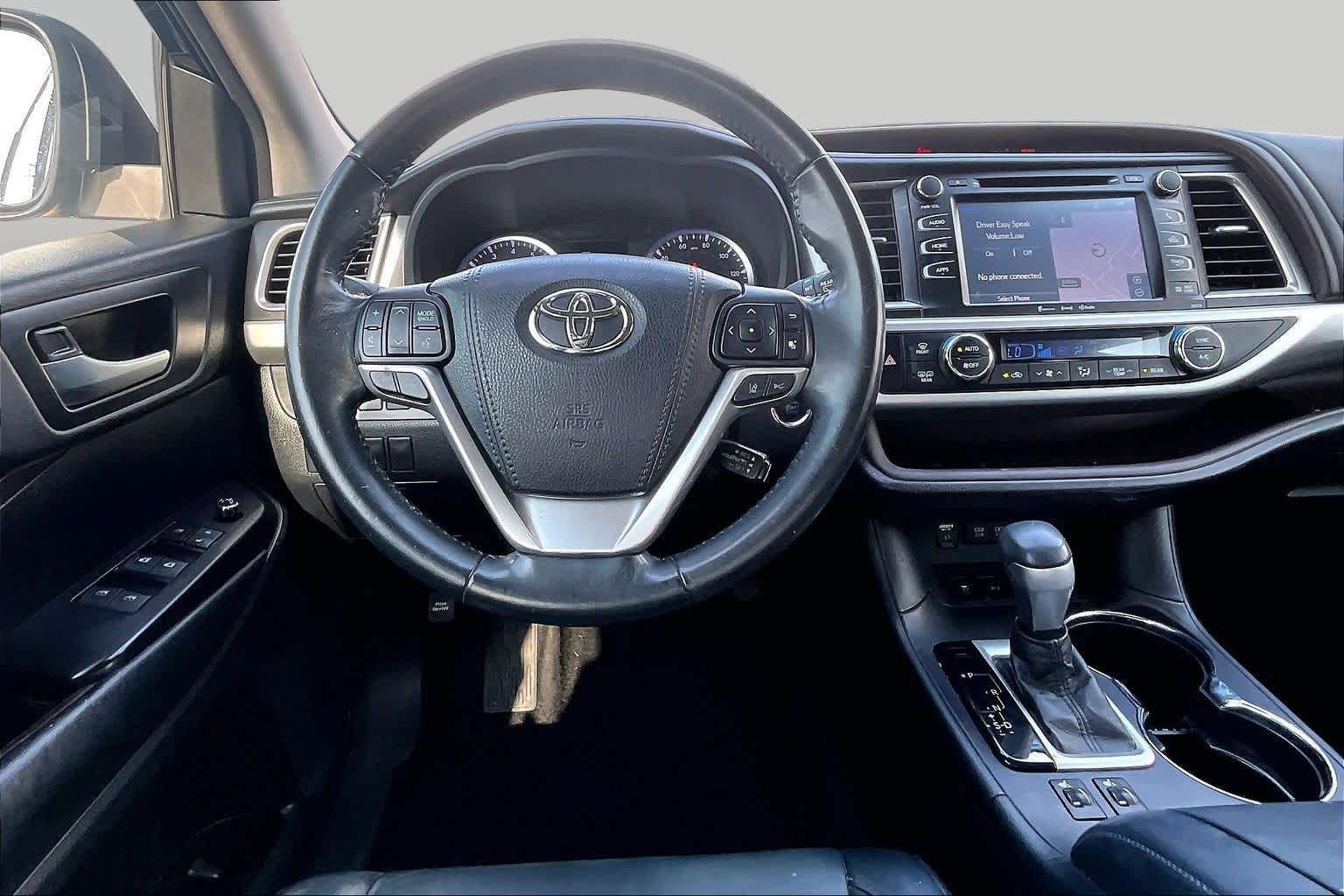 2018 Toyota Highlander XLE Midnight Black Metallic at AutoNation USA Katy