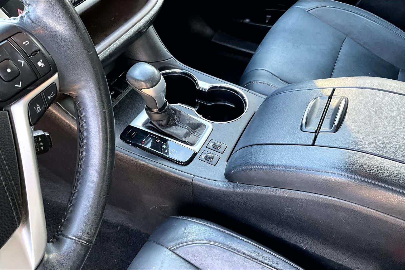 2018 Toyota Highlander XLE Midnight Black Metallic at AutoNation USA Katy