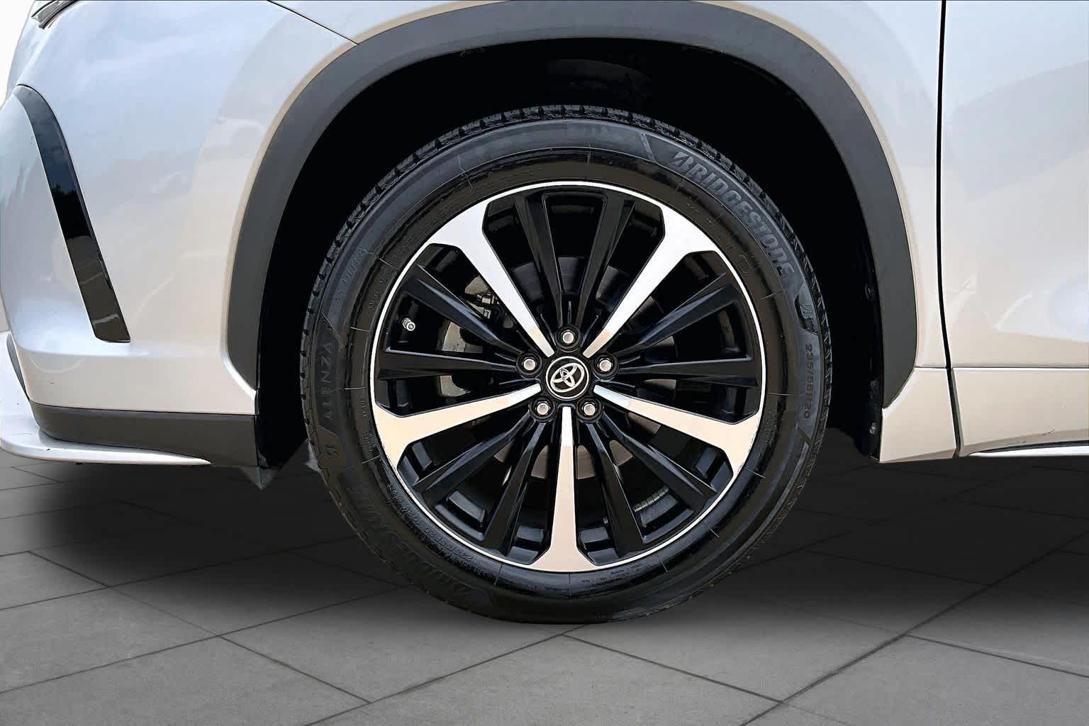 2021 Toyota Highlander XSE Celestial Silver Metallic at HGreg Houston
