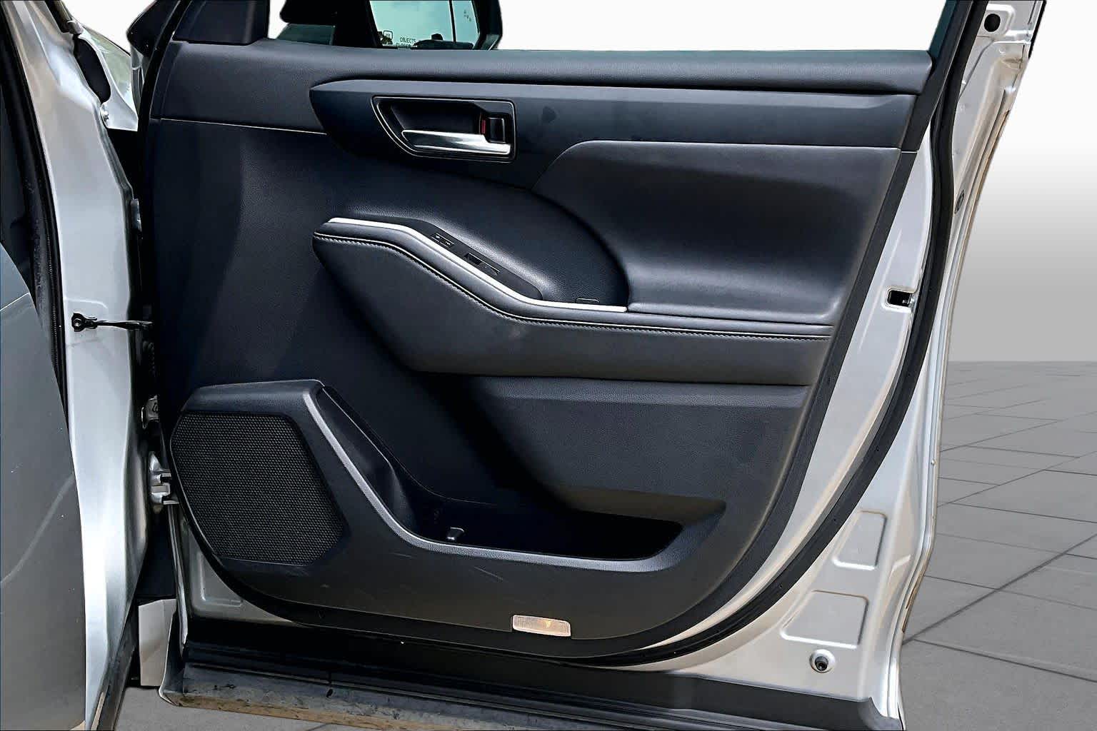 2021 Toyota Highlander XSE Celestial Silver Metallic at HGreg Houston