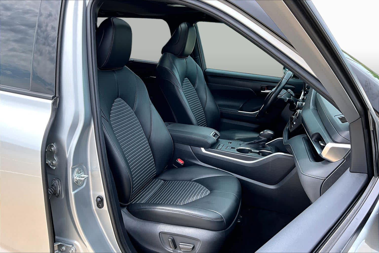 2021 Toyota Highlander XSE Celestial Silver Metallic at HGreg Houston