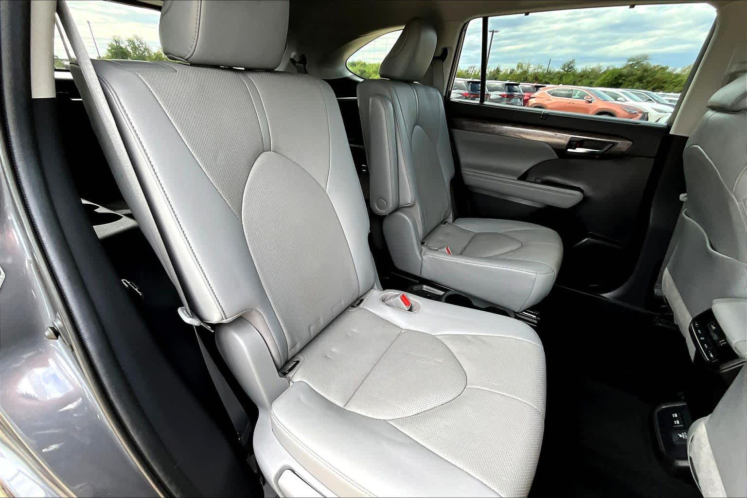 2021 Toyota Highlander Hybrid Limited Magnetic Gray Metallic at Tomball Chrysler Dodge Jeep Ram