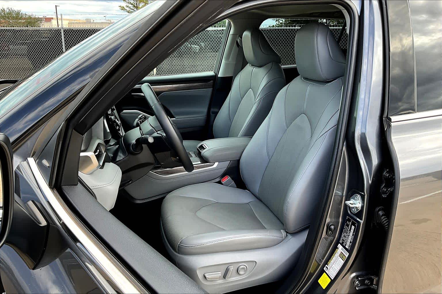 2021 Toyota Highlander Hybrid Limited Magnetic Gray Metallic at Tomball Chrysler Dodge Jeep Ram