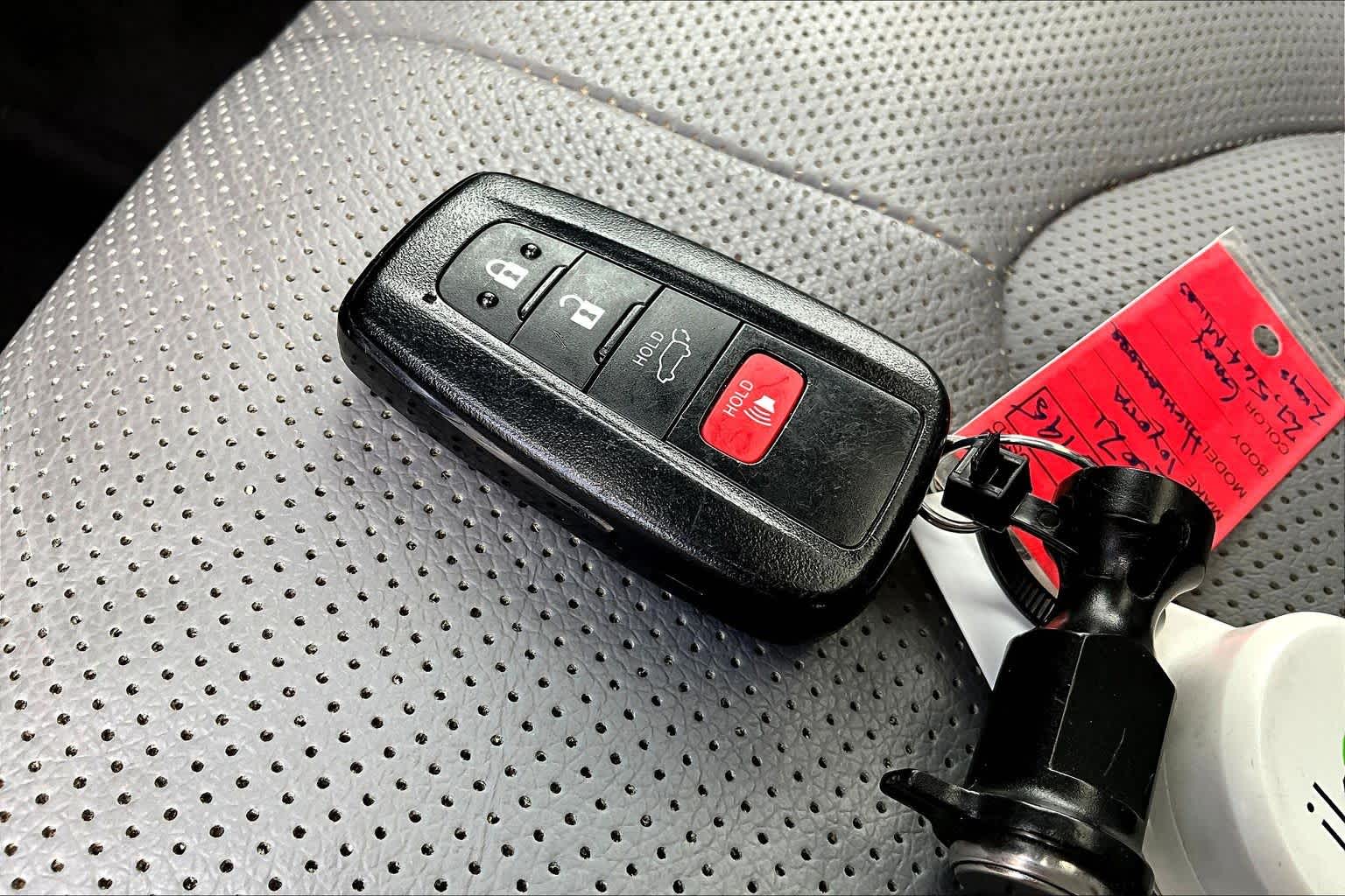 2021 Toyota Highlander Hybrid Limited Magnetic Gray Metallic at Tomball Chrysler Dodge Jeep Ram