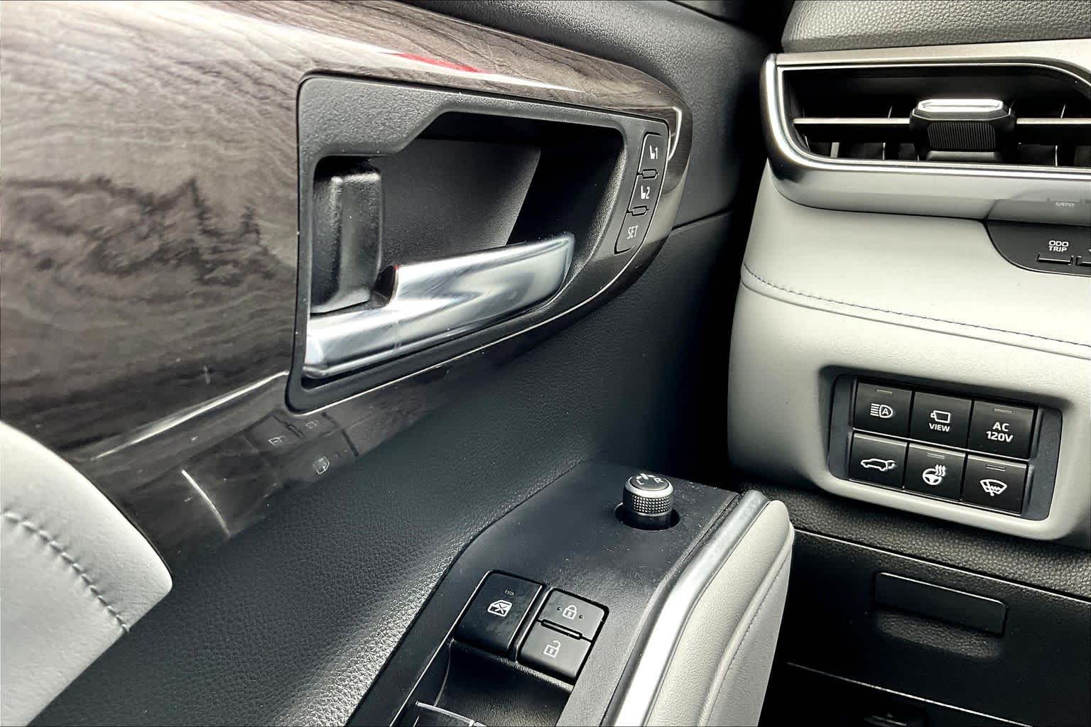 2021 Toyota Highlander Hybrid Limited Magnetic Gray Metallic at Tomball Chrysler Dodge Jeep Ram