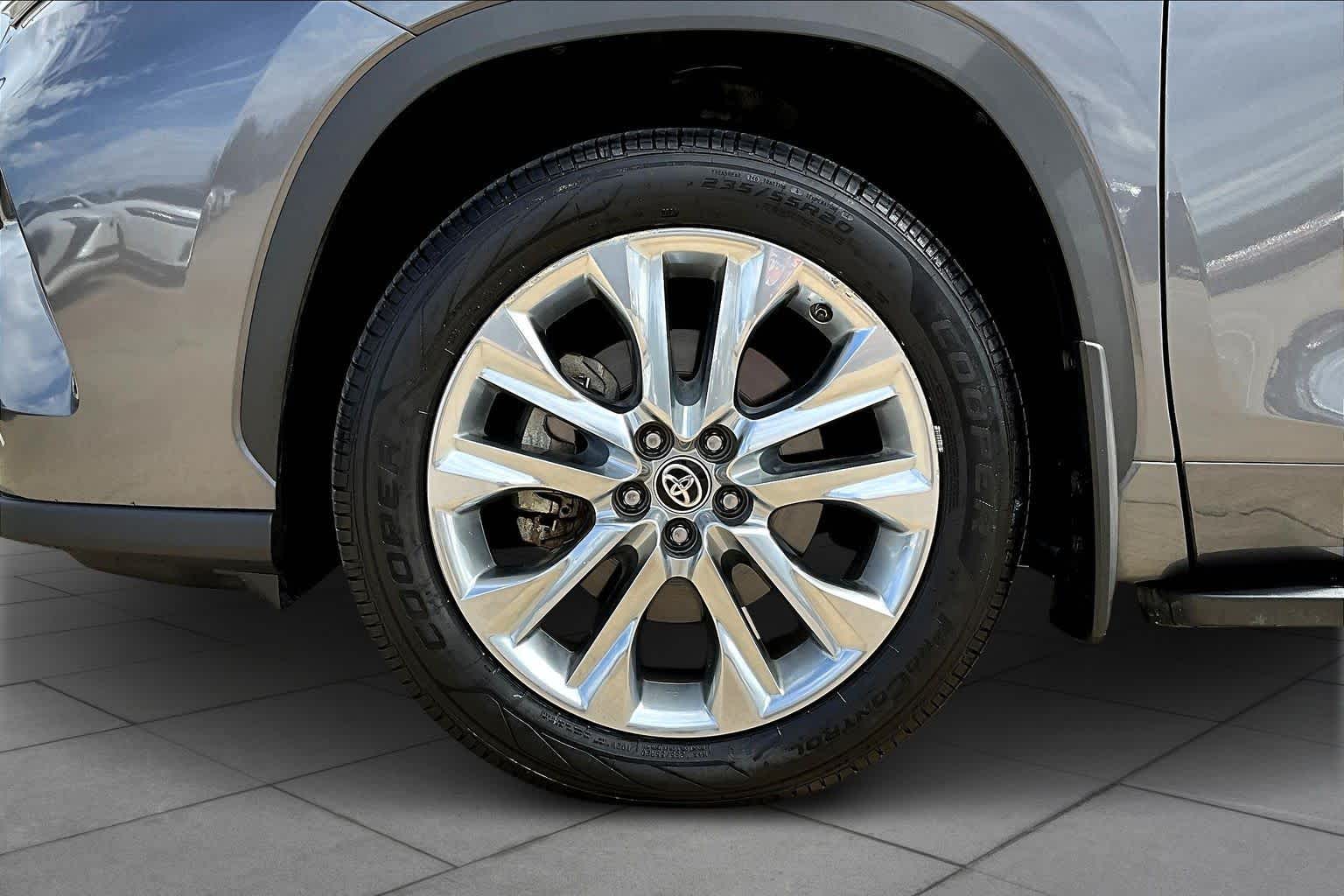2021 Toyota Highlander Hybrid Limited Magnetic Gray Metallic at Tomball Chrysler Dodge Jeep Ram