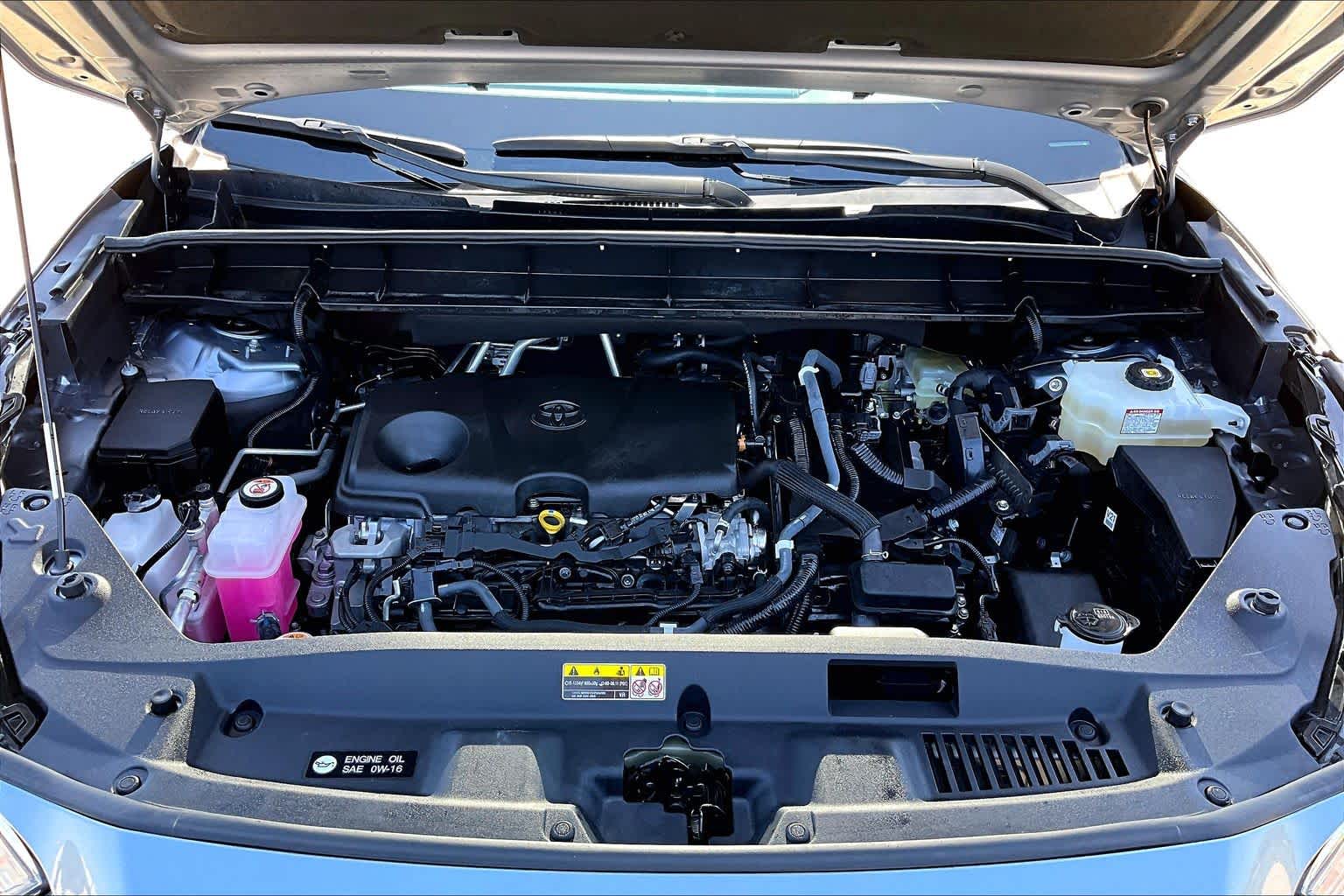 2022 Toyota Highlander photo 32 of 37