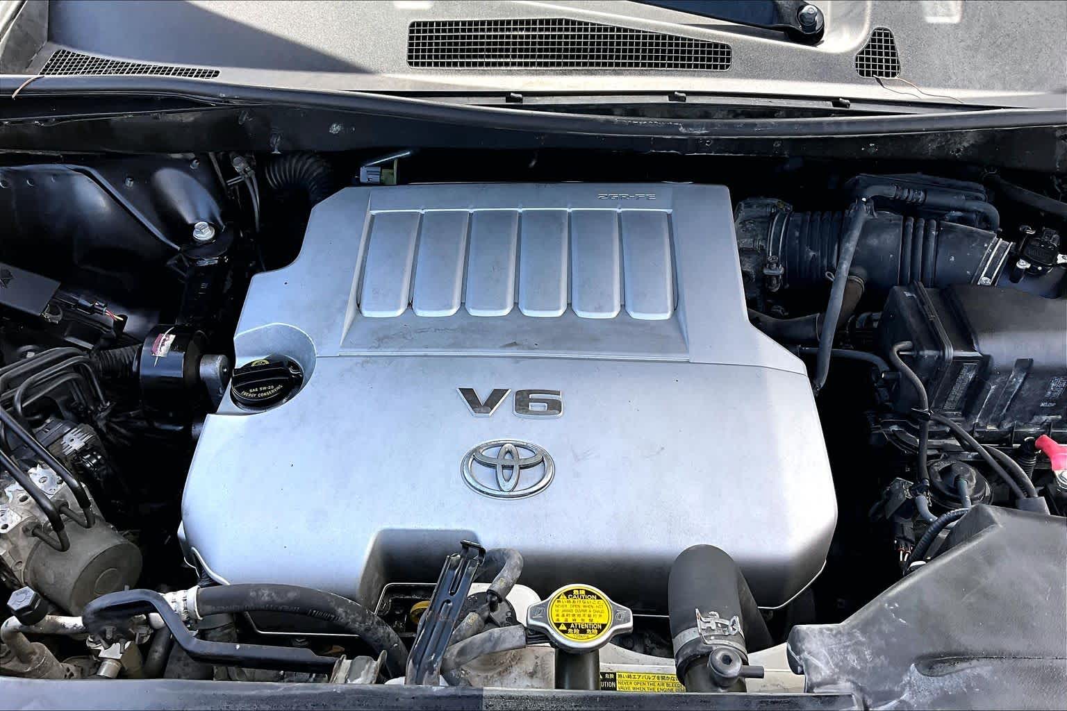 2010 Toyota Highlander photo 27 of 31