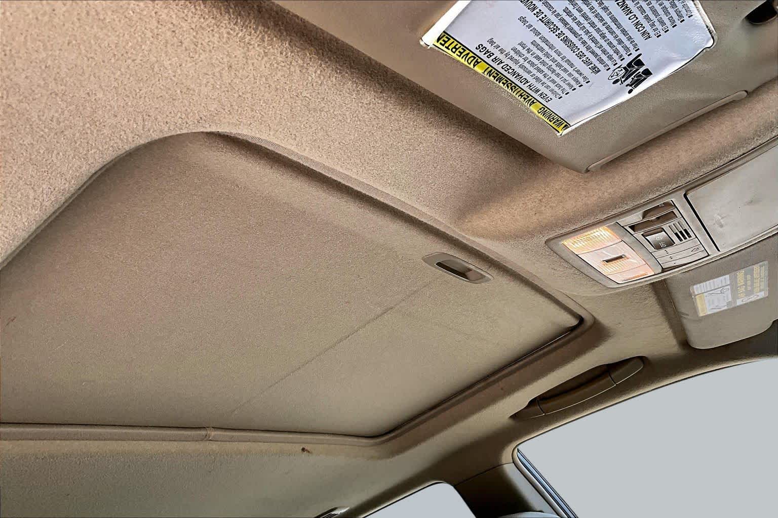 2010 Toyota Highlander photo 8 of 31