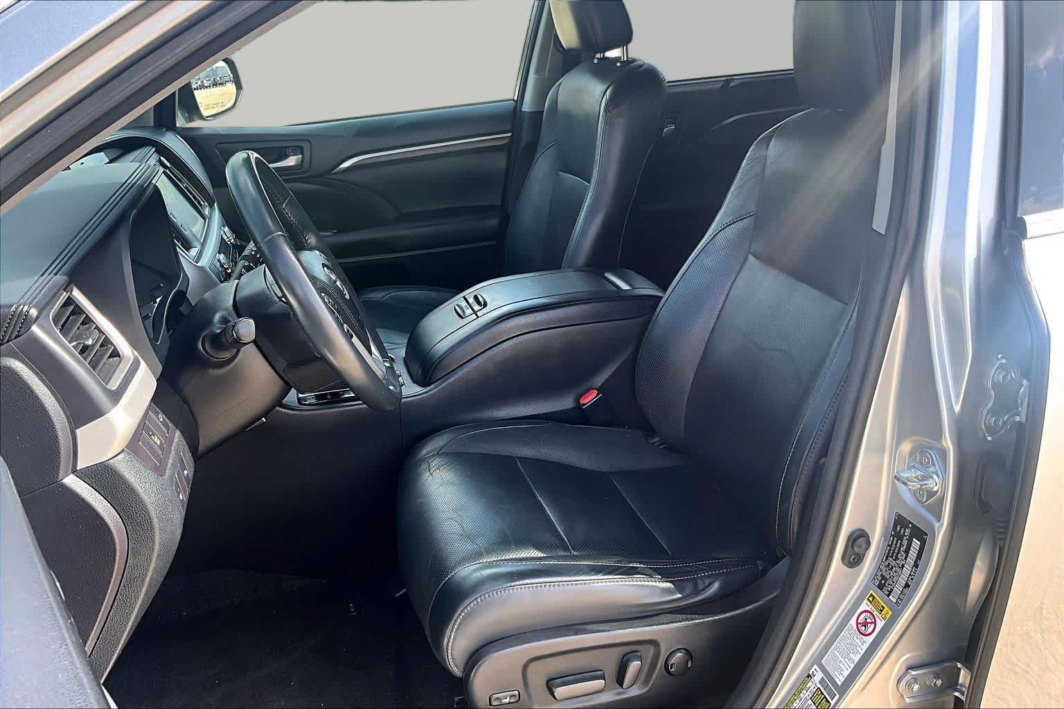2016 Toyota Highlander Limited Silver Sky Metallic at Texan GMC Buick