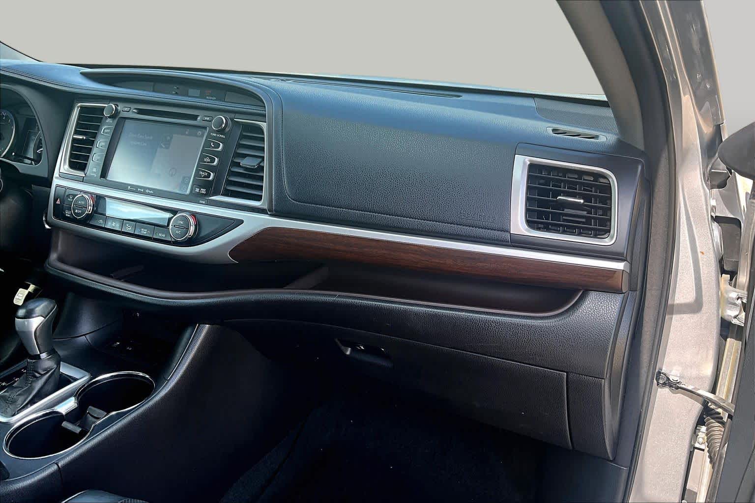 2016 Toyota Highlander Limited Silver Sky Metallic at Texan GMC Buick