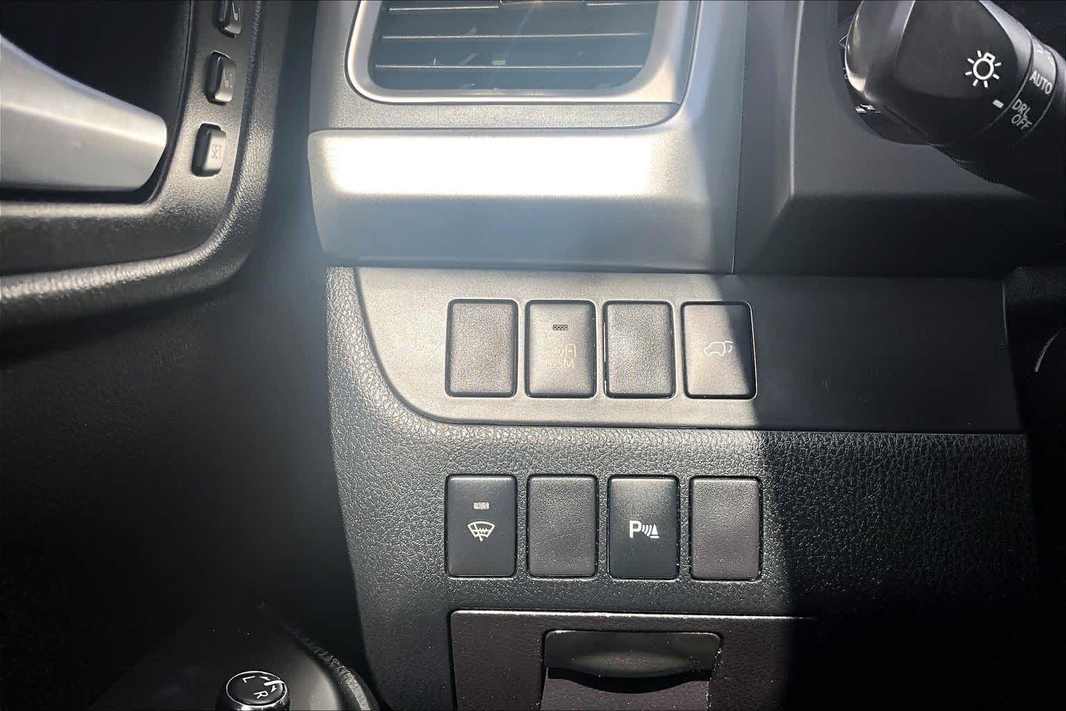 2016 Toyota Highlander Limited Silver Sky Metallic at Texan GMC Buick