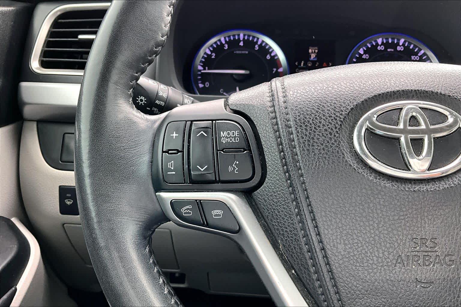 2015 Toyota Highlander Limited Silver Sky Metallic at Honda of Clear Lake