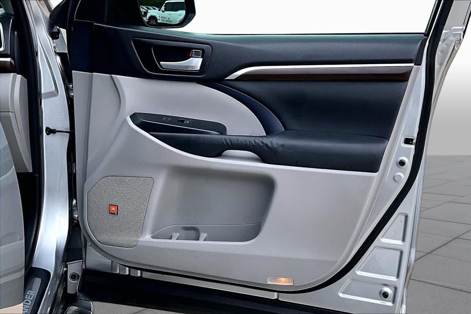2015 Toyota Highlander Limited Silver Sky Metallic at Honda of Clear Lake