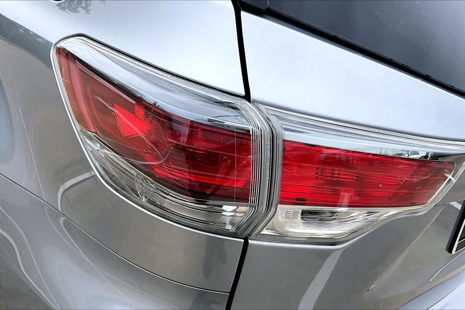 2015 Toyota Highlander Limited Silver Sky Metallic at Honda of Clear Lake