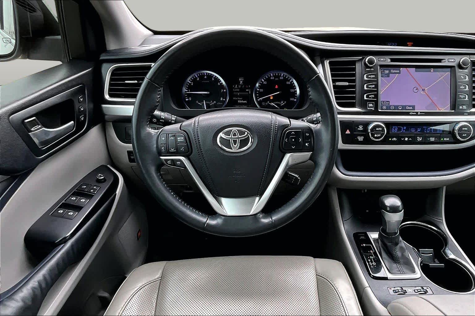 2015 Toyota Highlander Limited Silver Sky Metallic at Honda of Clear Lake