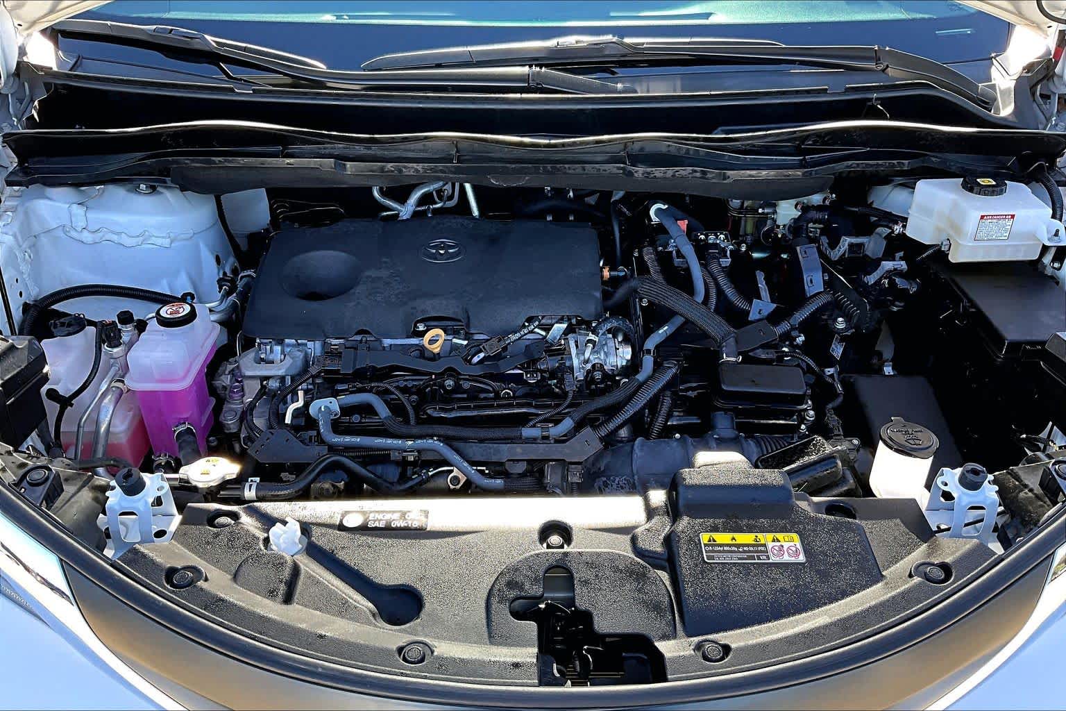 2023 Toyota Sienna XLE Wind Chill Pearl at Mac Haik Ford