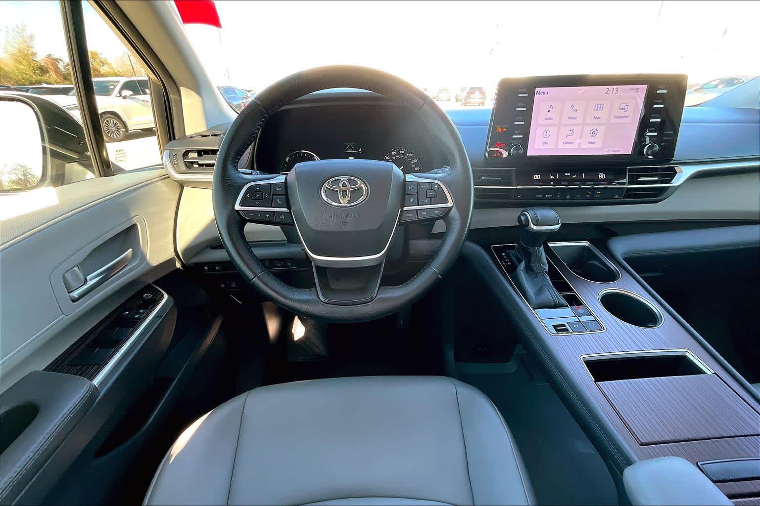 2023 Toyota Sienna XLE Wind Chill Pearl at Mac Haik Ford