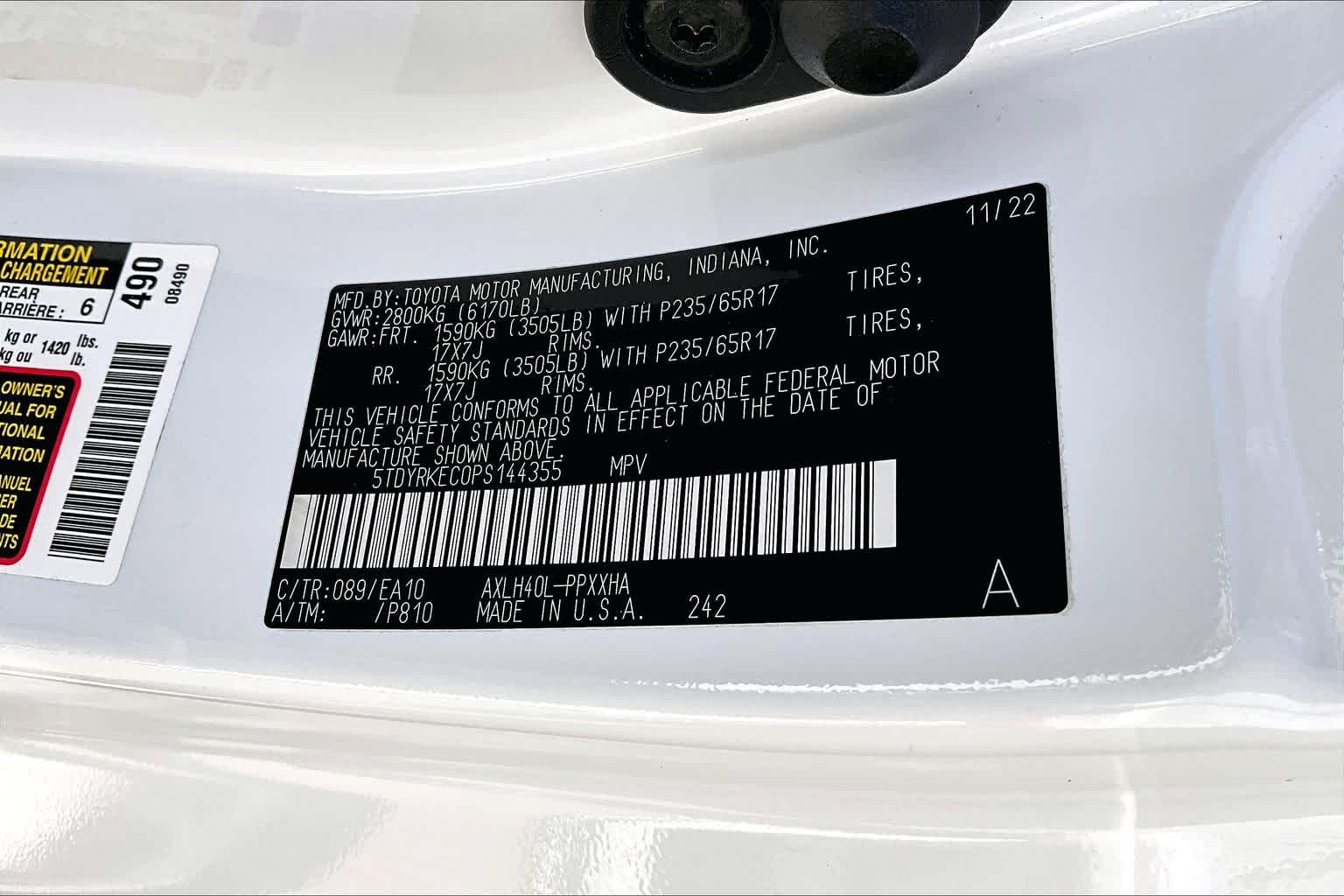 2023 Toyota Sienna XLE Wind Chill Pearl at Mac Haik Ford