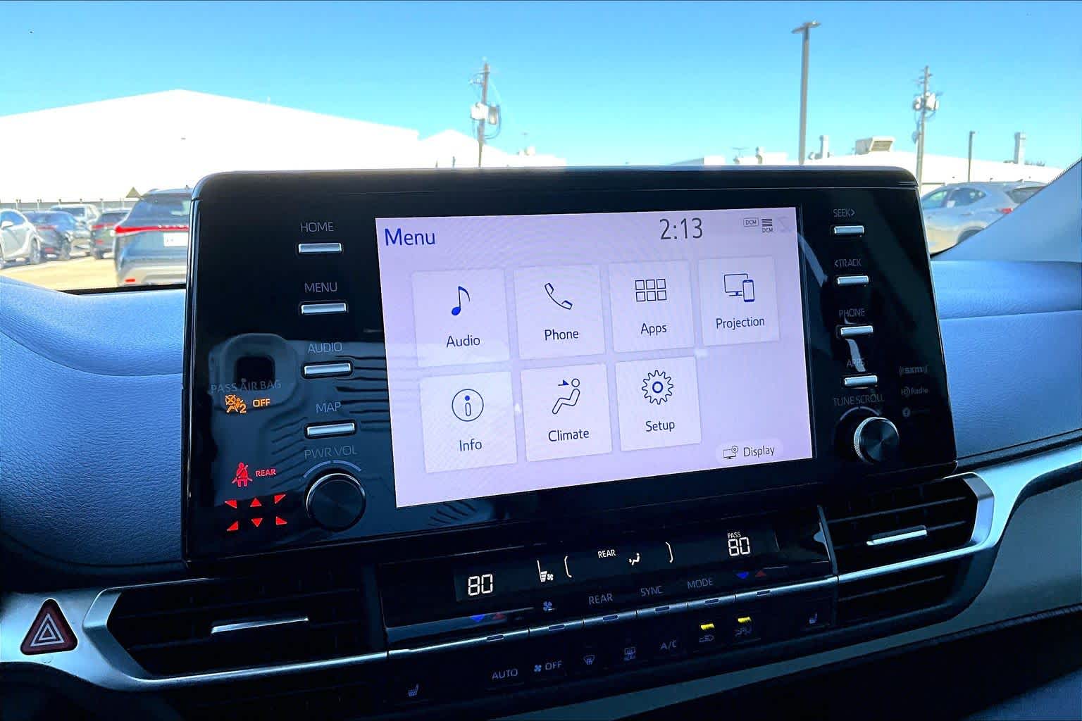 2023 Toyota Sienna XLE Wind Chill Pearl at Mac Haik Ford